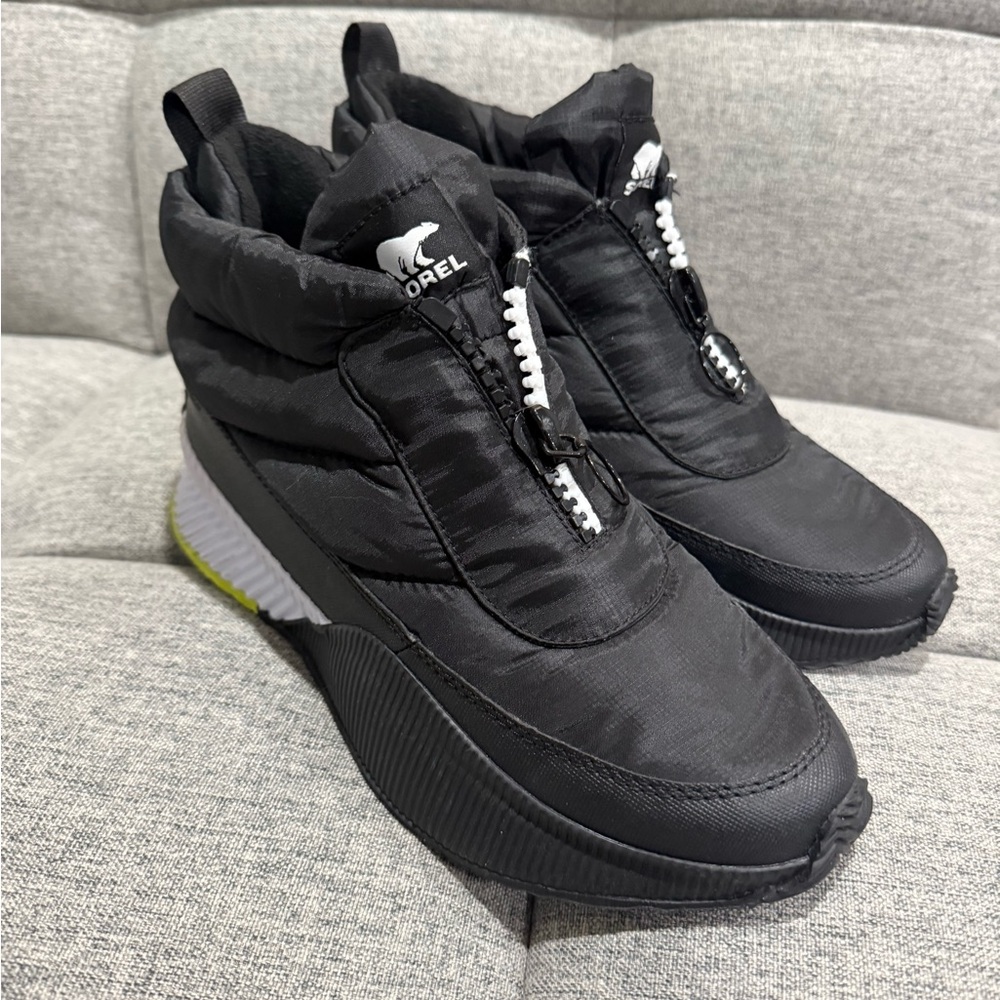 Sorel Black Quilted Footwear